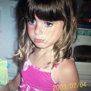 Meet your Posher, Ava